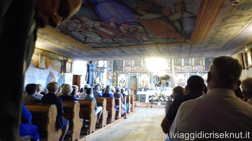 interno_chiesa_polany
